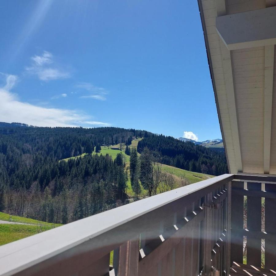 Apartment Hirsch Grunenbach Екстер'єр фото